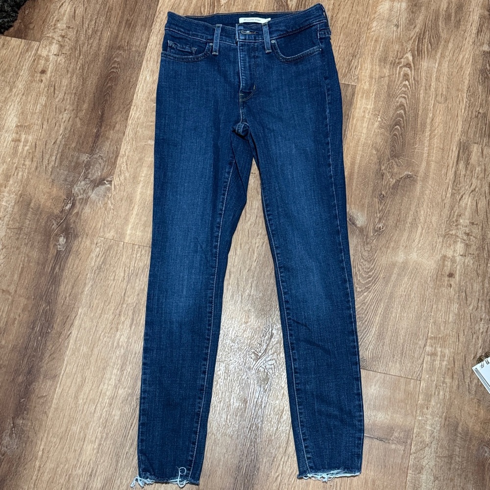 Levi’s 311 Shaping Skinny Jeans size 26